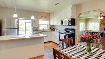 House (2 Bedrooms) | Front of property