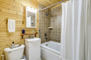 House (3 Bedrooms) | Interior - Tennessee Mountain Cabin ~ 18 Mi to Knoxville! (Strawberry Plains)