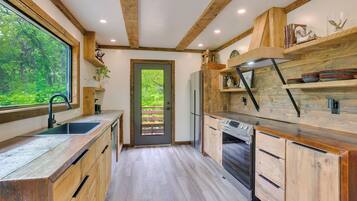 House (1 Bedroom) | Interior