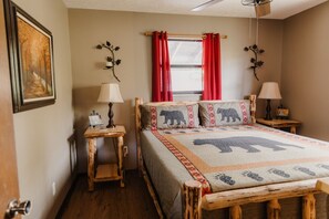 3 bedrooms, desk, iron/ironing board, travel crib