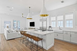 Hus, flere senger, terrasse, hageutsikt (Maison de Joie) | Eget kjøkken | Kaffetrakter/tekoker