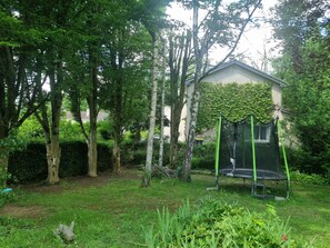 Property grounds - Maison Verdoyante Face aux Bois, et Proche Centre Ville. Disney 30mn Paris 20mn (Villecresnes)