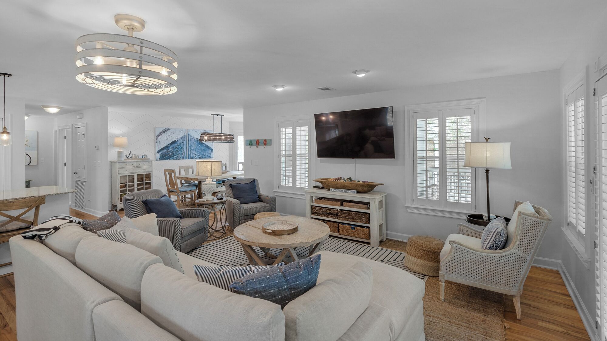 House, Multiple Beds, Pool Access, Pool View (La Pointe) | Living area