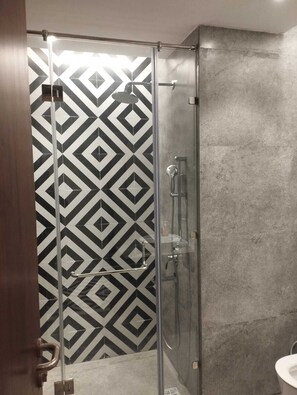 Classic Studio, City View | Bathroom | Shower, free toiletries, soap, shampoo