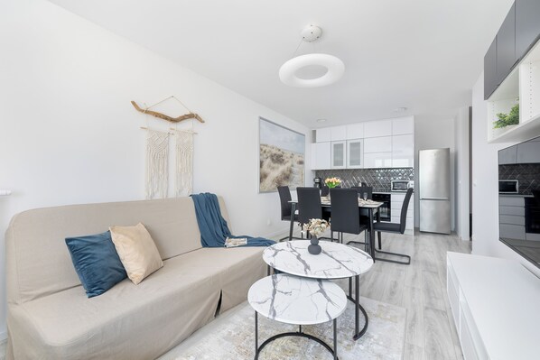 Apartment, 2 Bedrooms, Balcony | Living room