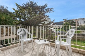 Property grounds - Beautiful flat in a seafront residence (Pornichet)