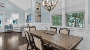 House, Multiple Beds, Patio, Garden View (Green Flag Day) | Dining