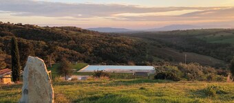 Romantic Tuscan Villa w/pool- 25 min from the beach STAFF INCLUDED