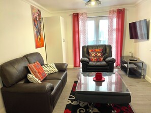Living area - Forsyth Court Apartment - 2 Bedroom (Dagenham)