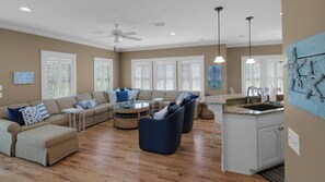 ハウス ベッド (複数台) パティオ ガーデンビュー (The Grayt Life) | 内装