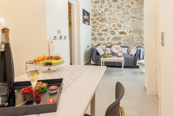 Living area - Pireas Jewel New Design Apt w Backyard (Piraeus)