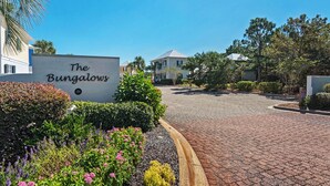 Property grounds - Dog Friendly @ Bungalows at Seagrove; 2 Blocks to Beach ~ Overlooks Pool/spa (Santa Rosa Beach)