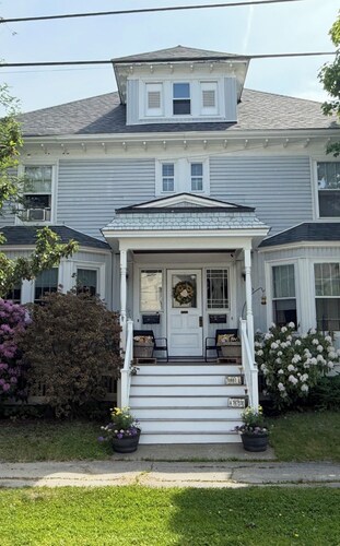 Comfortable 3BR Updated Historic Duplex. Perfect for Short or Extended Stays