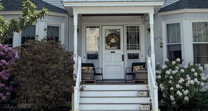 Comfortable 3BR Updated Historic Duplex. Perfect for Short or Extended Stays