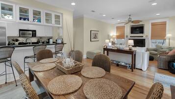 House, Multiple Beds, Patio, Garden View (Quietude) | Private kitchen | Dining tables