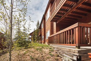 Property grounds - Cozy Mountain Retreat (Dillon)