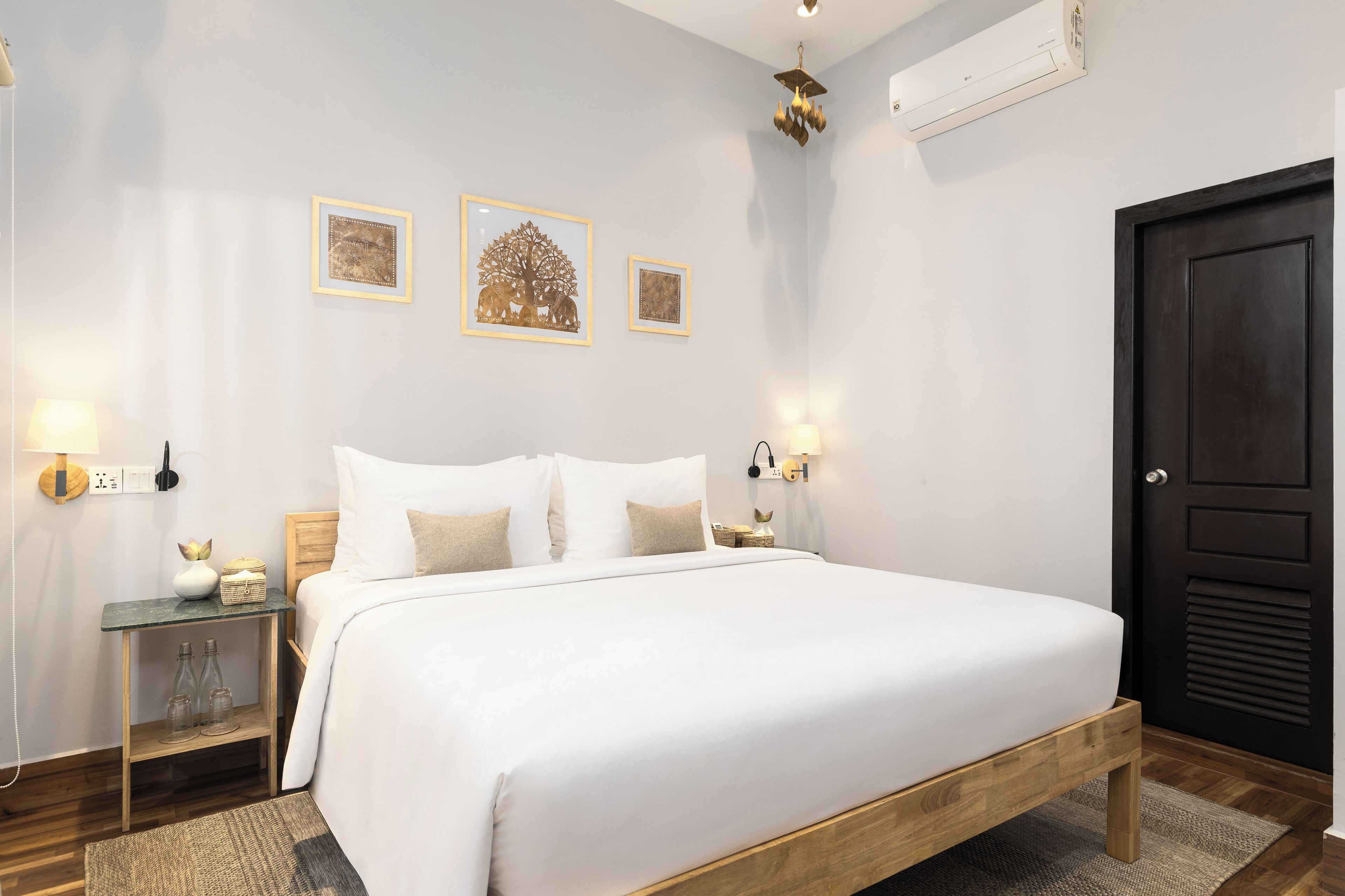 Deluxe Double or Twin Room, Garden View | Hypo-allergenic bedding, desk, laptop workspace, soundproofing