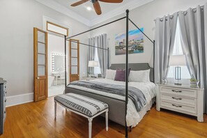 5 bedrooms, desk, iron/ironing board, travel crib