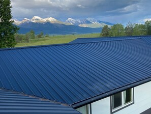 Exterior - River House to Relax, Rejuvenate, and connect with the quietness of nature. (Saint Ignatius)