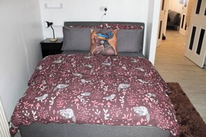 2 quartos, ferros/tábuas de passar roupa, Wi-Fi, roupa de cama