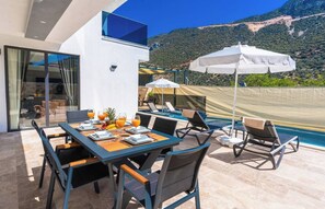 Outdoor dining - Kalkan Kas Modern Design Villa with Shelter Pool (Kas)