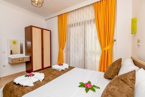 2 chambres, fer et planche à repasser, Wi-Fi, draps fournis