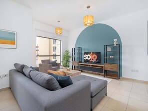 Apartment | Living room - 3BR Boutique Apt Near JBR Beach by Belvilla (Dubai)