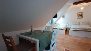 1 Schlafzimmer, Bügeleisen/Bügelbrett, kostenloses WLAN, Bettwäsche