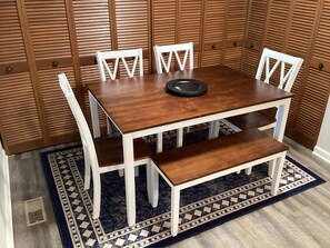 Dining - Entire 2 bedroom House with Living Room, close to all...Sleeps 6. (Evansville)