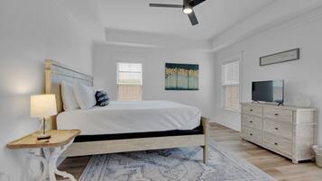 House, Multiple Beds, Patio, Garden View (Soul Shine) | 3 bedrooms, individually decorated, individually furnished, bed sheets