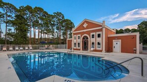 Pool - Spacious Home, Private Backyard, and Community Pool (Miramar Beach)