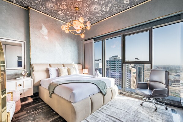4 bedrooms, in-room safe, iron/ironing board, free WiFi