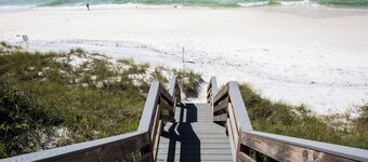Gulf Front in Seagrove - Amazing Views - Easy Beach Access, Pool