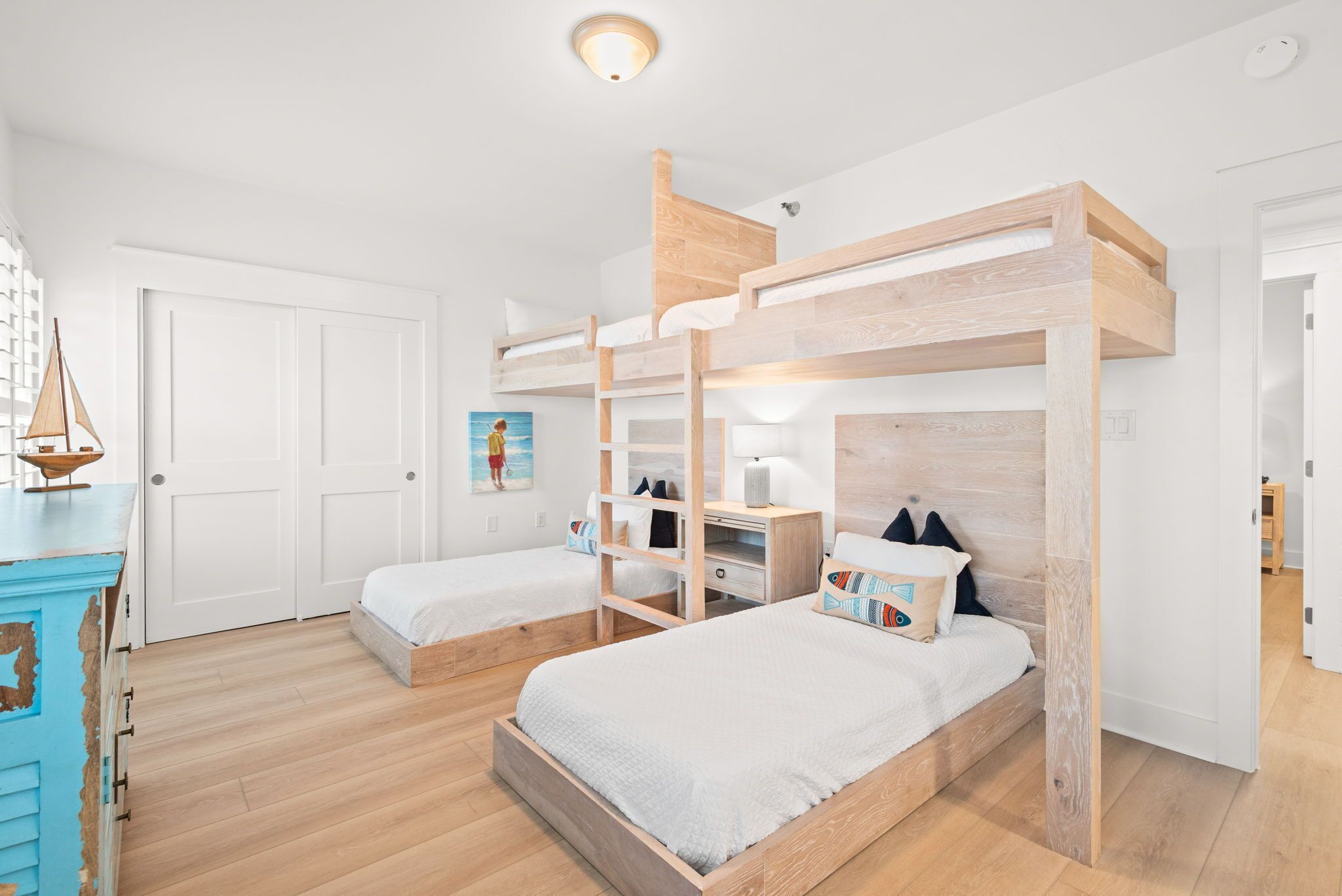 3 bedrooms, individually decorated, individually furnished