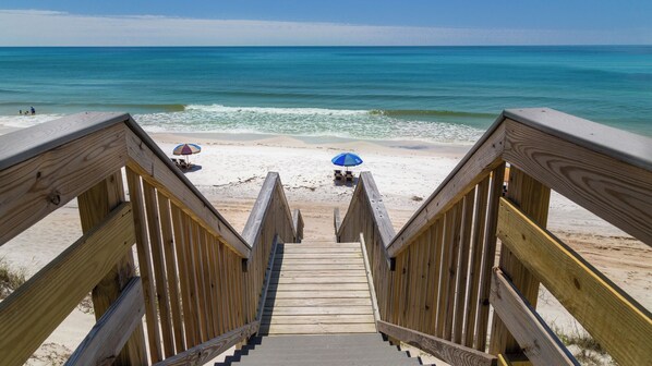 On the beach - Gulf Front in Seagrove Beach With Sweeping Views (Santa Rosa Beach)