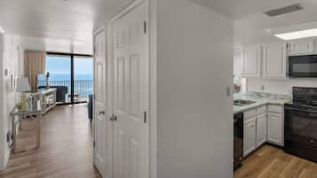 Apartment, Mehrere Betten, Balkon, Meerblick (One Seagrove Place 607) | Eigene Küche