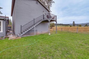 Property grounds - Cozy Clearwater Apartment - Hike, Fish & Explore! (Clearwater)