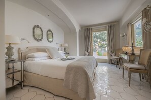 6 bedrooms, in-room safe, iron/ironing board, travel crib