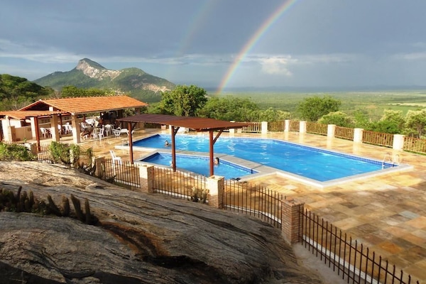 3 piscinas al aire libre