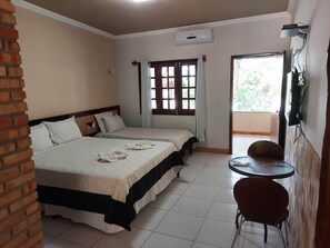 Premium-huone, lanai, näköala laaksoon | Ylelliset vuodevaatteet, ilmainen Wi-Fi, vuodevaatteet