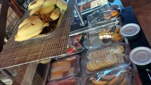 فطور كامل مجانًا يوميًا