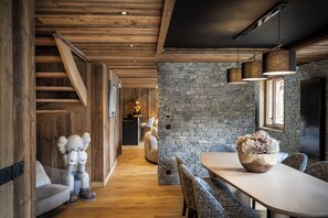 Appartement Exclusive The Alpine Crest | Vardagsrum | Platt-tv