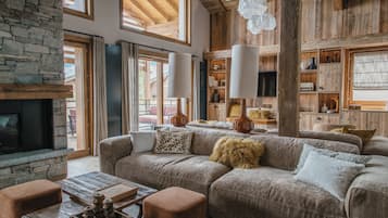 Chalet Exclusive L'Arly | Zona de estar | Una televisión de pantalla plana