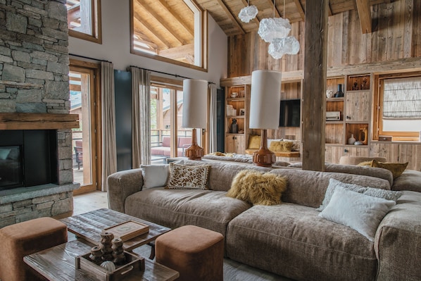 Chalet Exclusive L'Arly | Living area | Flat-screen TV