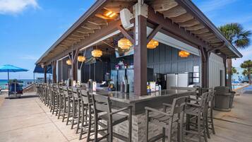 Condo, Multiple Beds, Balcony, Ocean View (Regency Towers Unit 725) | Bar (on property)