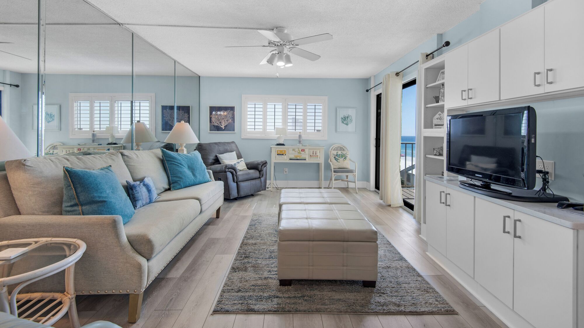 Appartement, Meerdere bedden, balkon, uitzicht op zee (Regency Towers Unit 725) | Woonruimte