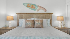 Condo, varias camas, patio, vista al océano (Destin Seafarer Unit 211) | 2 habitaciones, decoración personalizada y muebles diferentes 