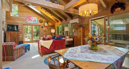 Ellison Bay Retreat - Little House in the Woods