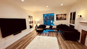 Living area - View Echo Park from 3bed 3bath house  (Los Angeles)