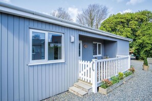 Exterior - Skomer Lodge - 2 Bedroom Lodge - Manorbier (Tenby)